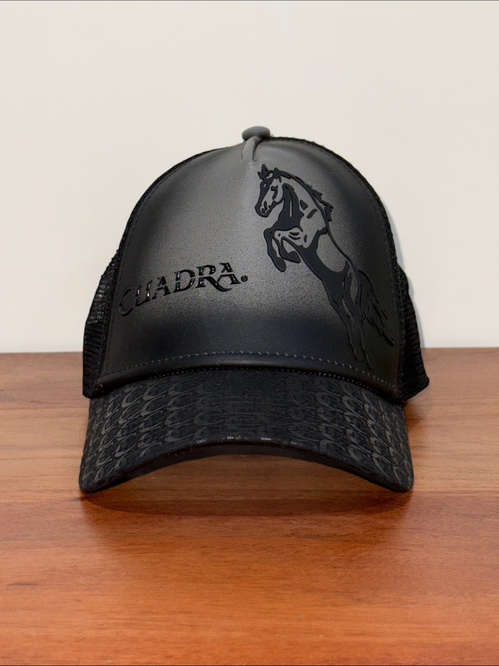 CUADRA BLACK WOMEN’S SNAPBACK CAP IN GENUINE LEATHER WITH HORSE EMBLEM
NWOT - Picture 2 of 6